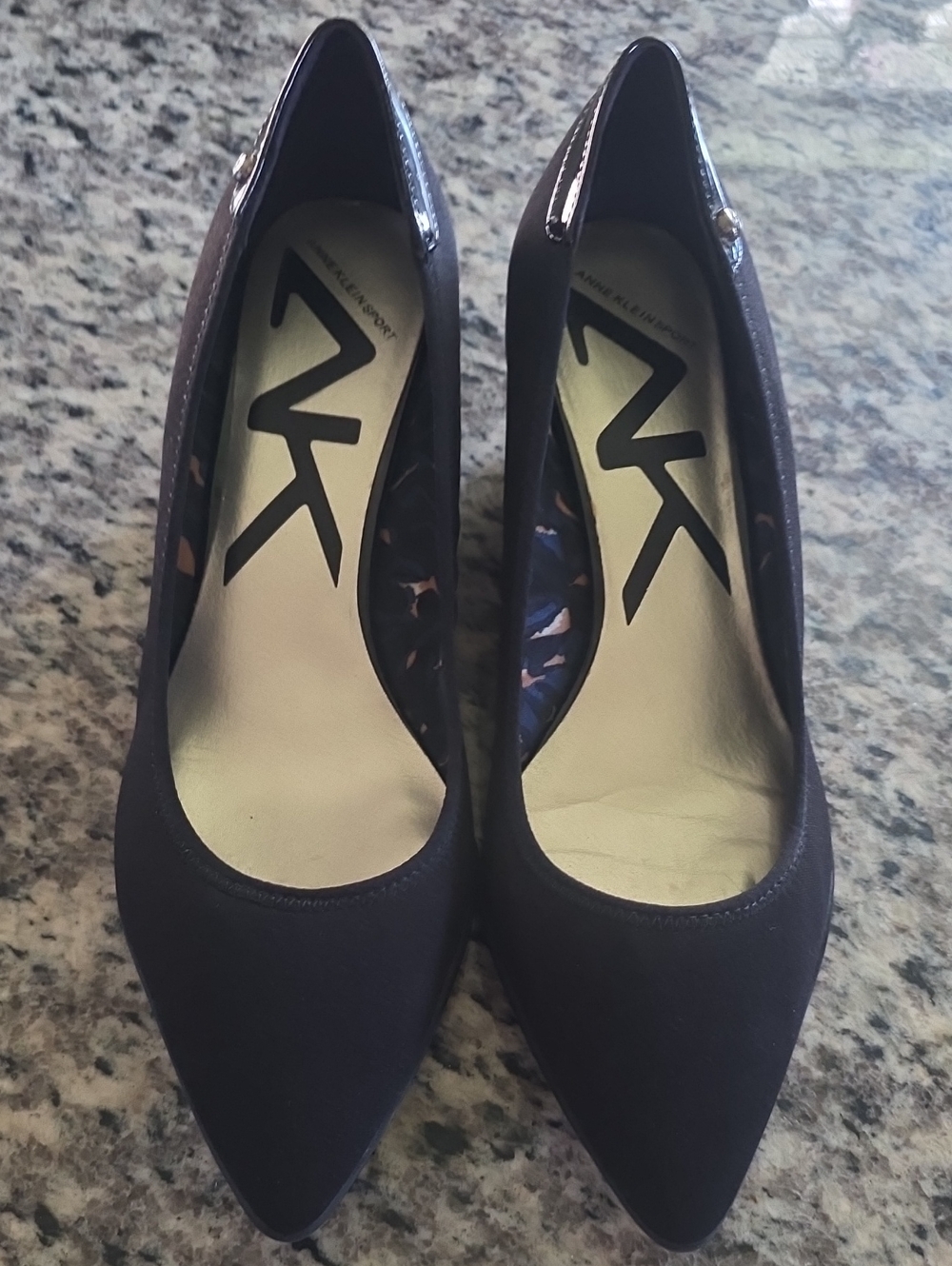 Anne Klein Black Pointed Toe Wedge/ Pumps with Subtle Patterned Lining